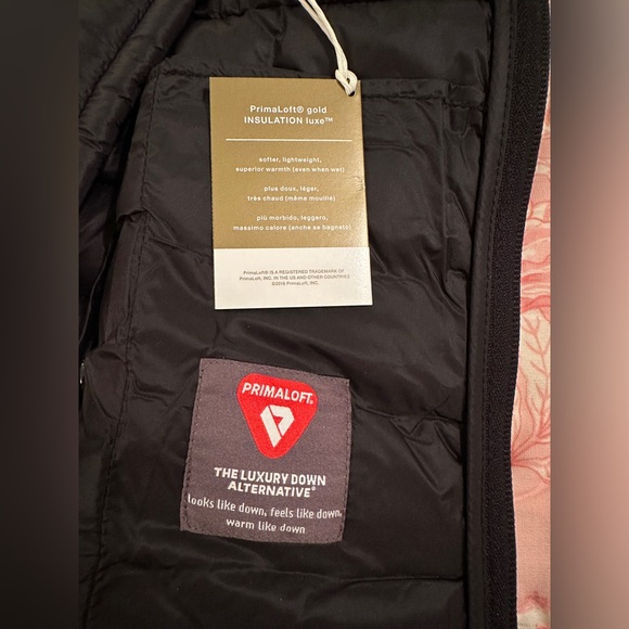 NEW GAP Kids Black Quilted Primaloft Vest XL feels like down! Perfect for Falll - Picture 5 of 9